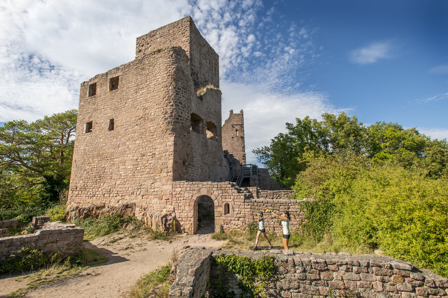 3 châteaux dEguisheim | Alsace, terre de châteaux forts